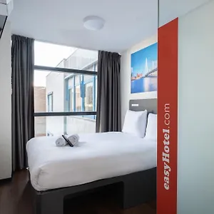 Easyhotel City Centre מלון